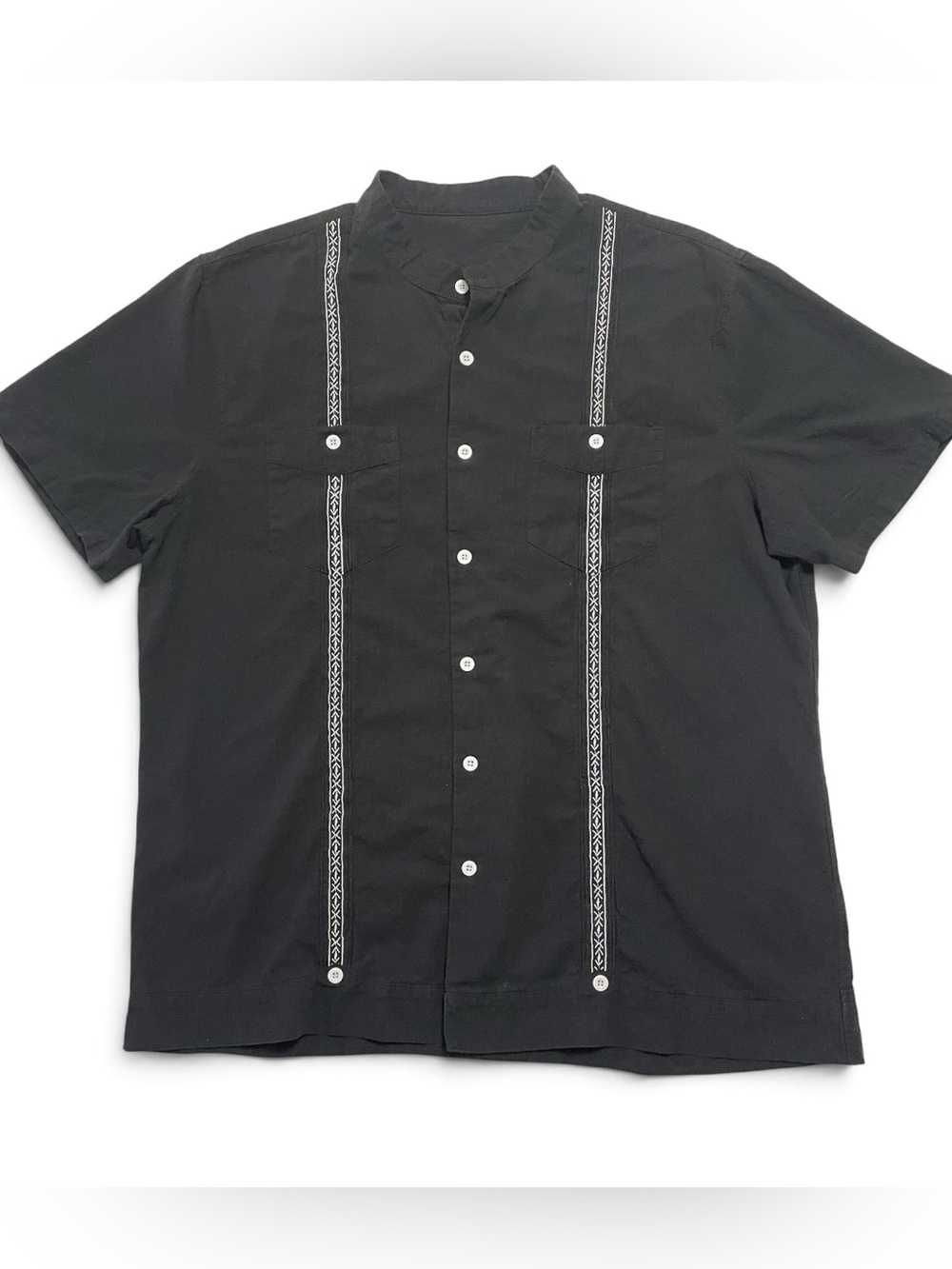 Men's Black Guayabera Short-Sleeve Band Collar Embroidered Cuban Shirt XL